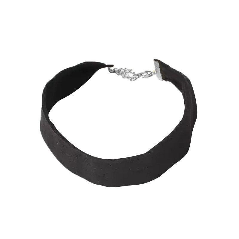 Black Velvet Choker Necklace - Perfect For The 90S Grunge Look