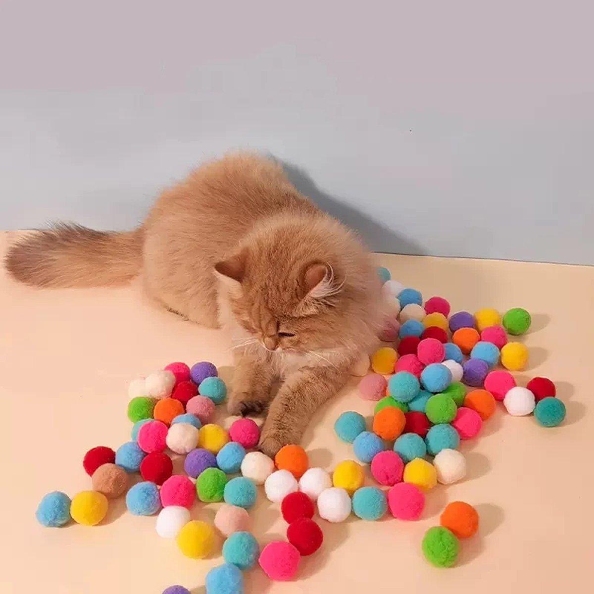 Cat Ball Launcher Interactive Toy with 100pcs Colourful Stretch Plush Pom Pom Ball