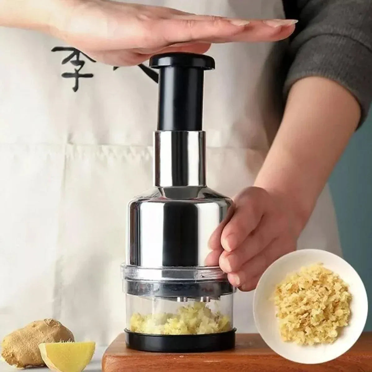Stainless Steel Garlic Press Manual Crusher Pat Knife Kitchen Tool Garlic Use - White