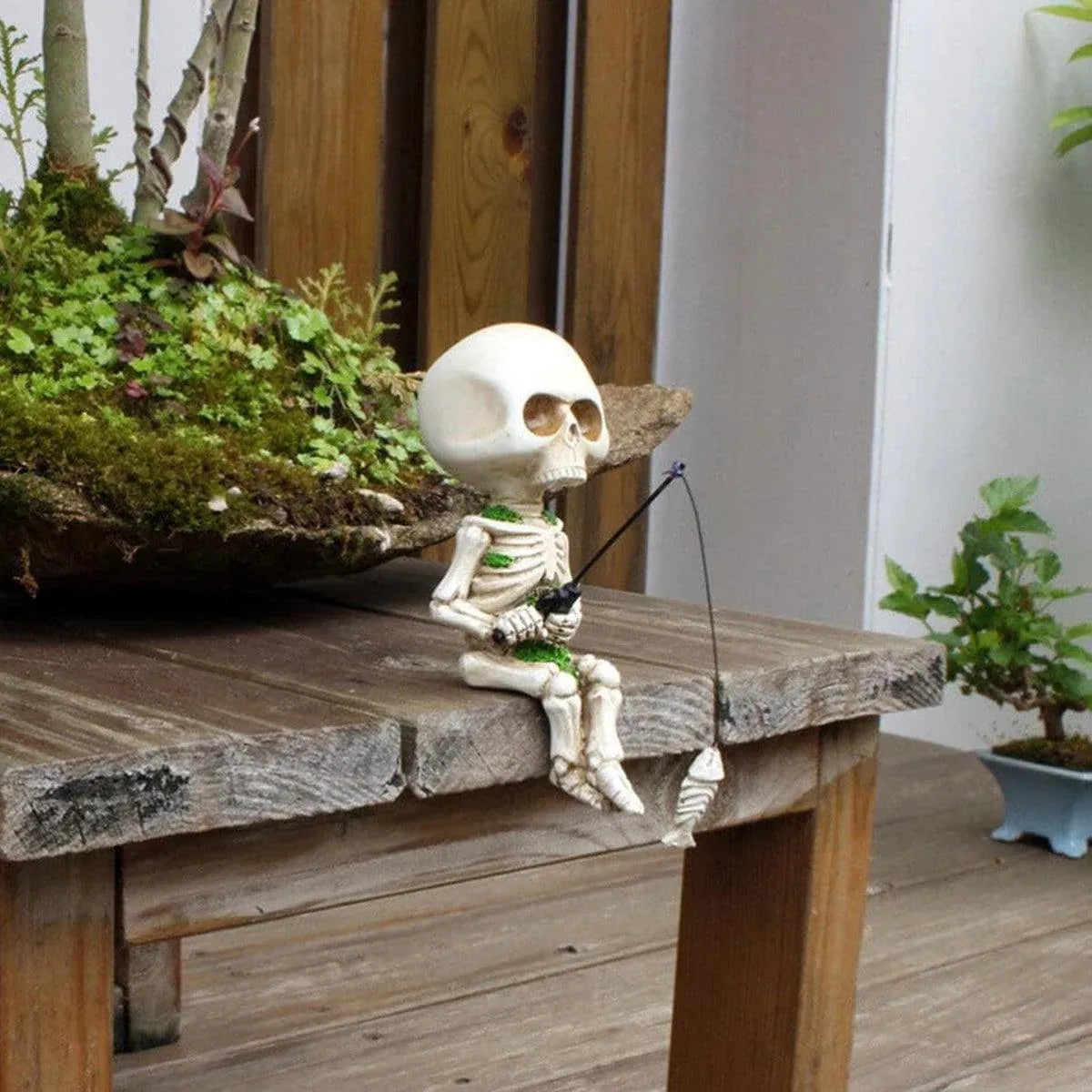 1-Piece Fishing Skeleton Garden Ornament