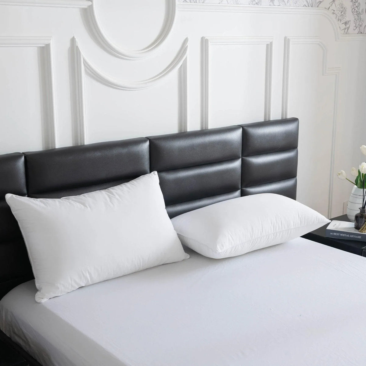 1 White Pillow Insert, 48 x 74 cm