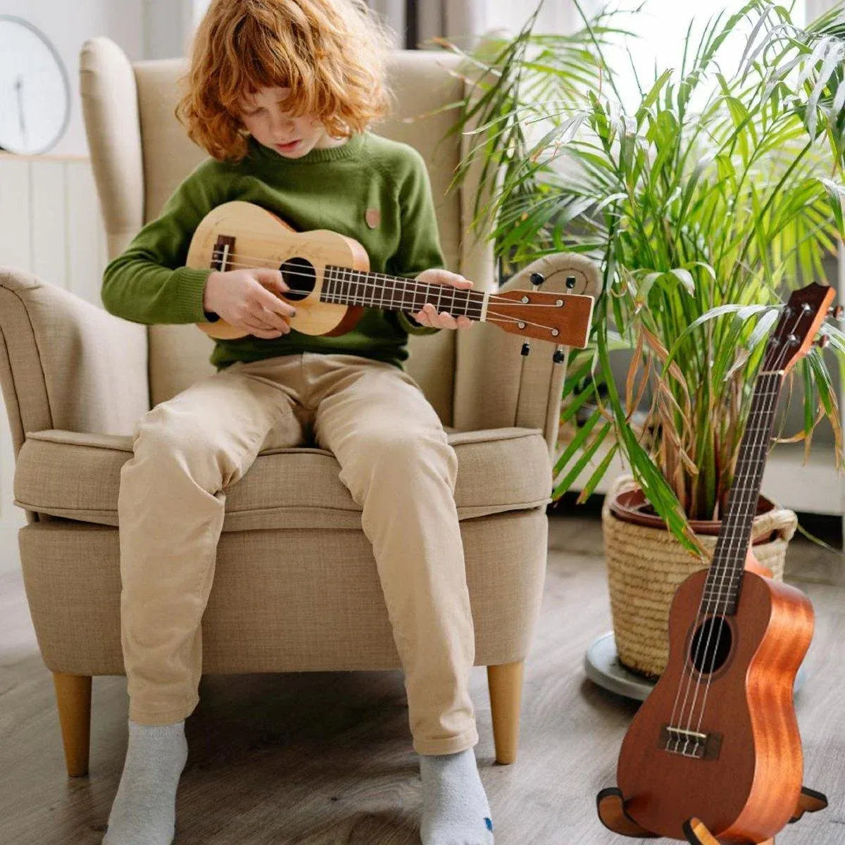 1-Piece Folding Stand for Small String Instruments