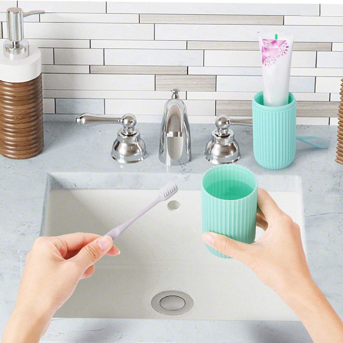 Travel Toothbrush and Toothpaste Holder Portable Bathroom Storage Box Case Cover - Green