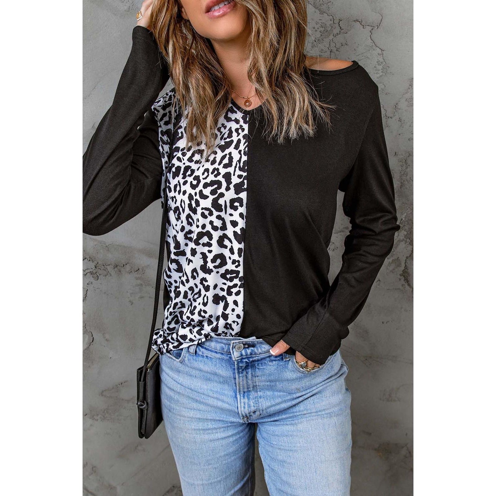 Azura Exchange Leopard Cut Out Long Sleeve Top - M