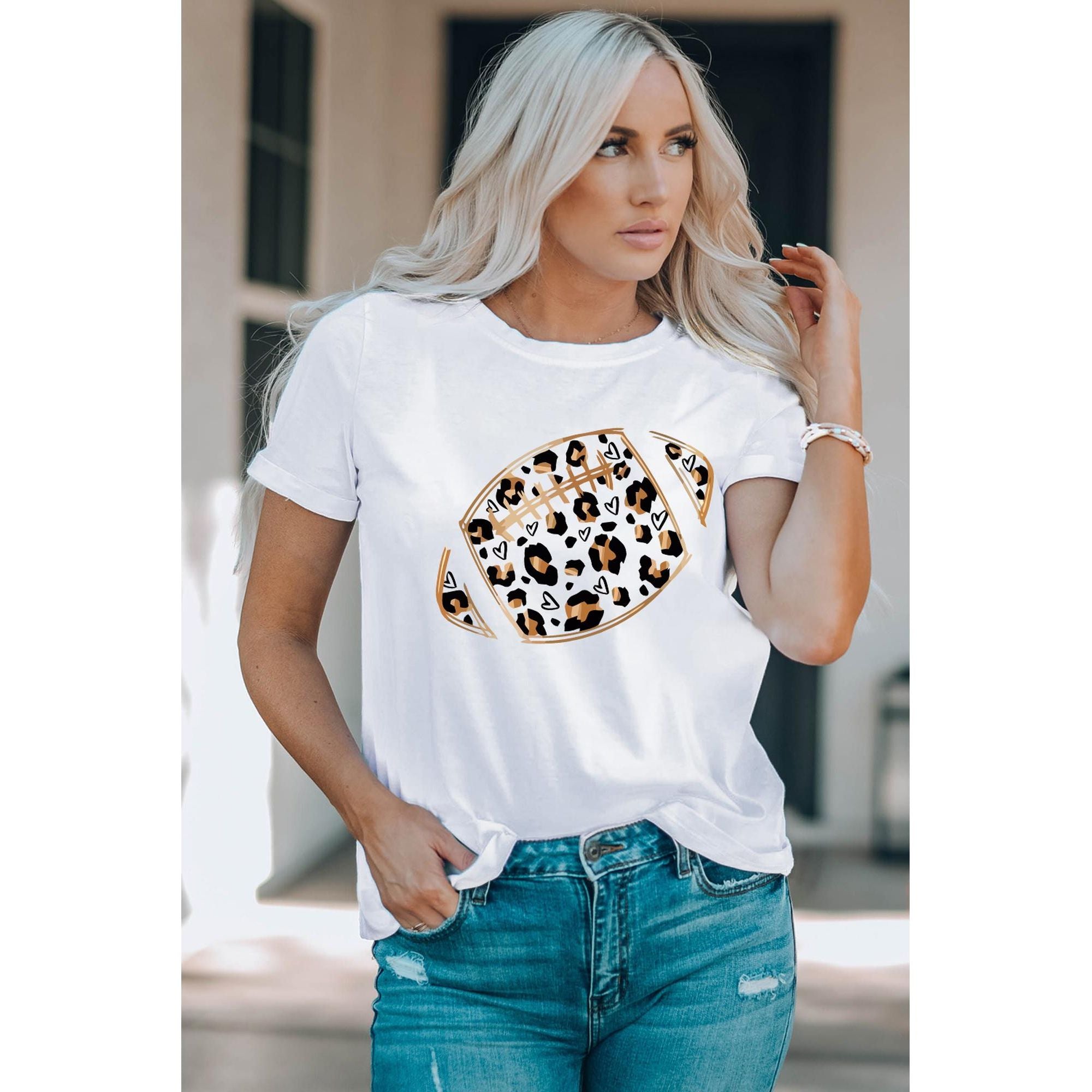 Azura Exchange Leopard Heart Shape Rugby Print T-Shirt - S