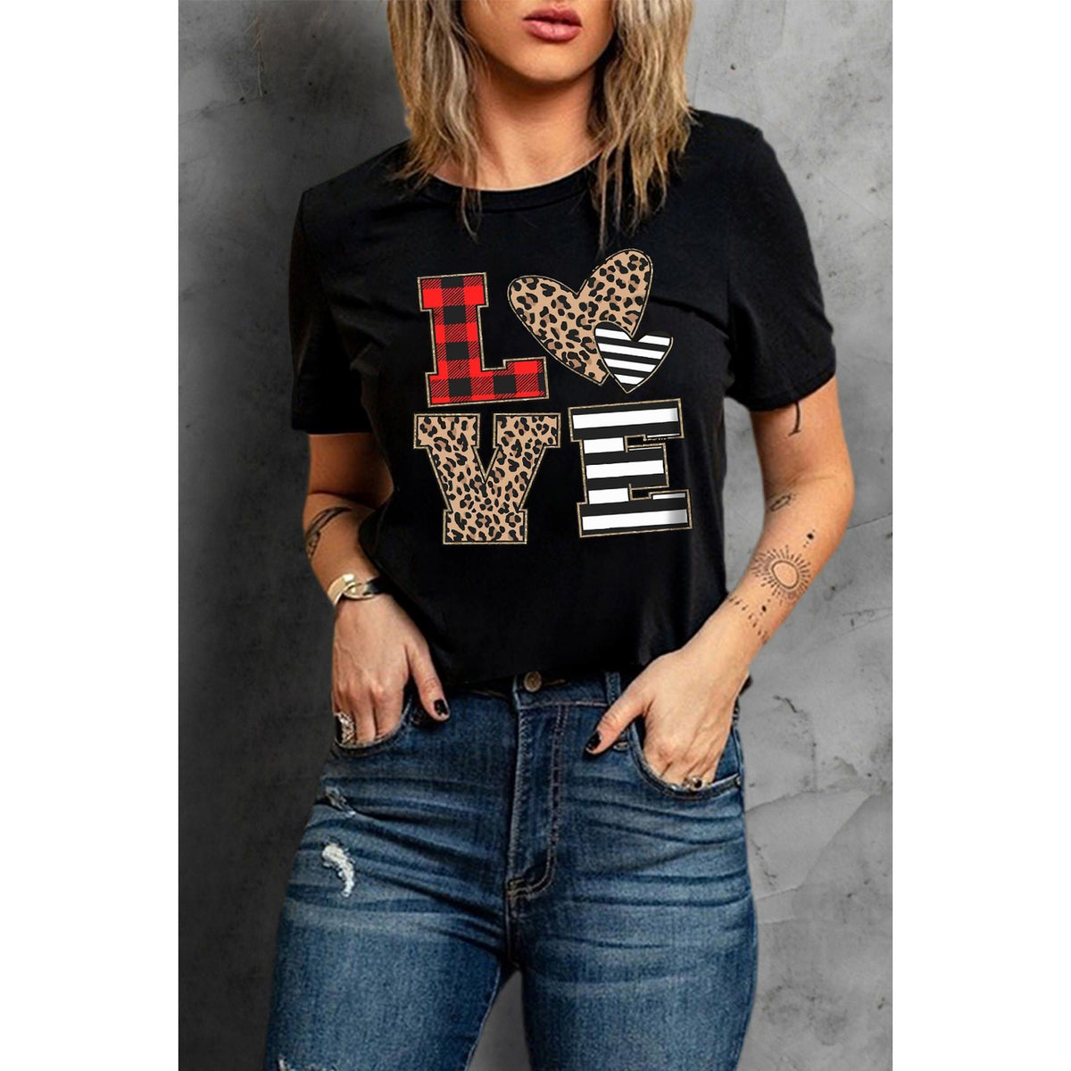 Azura Exchange Heart Print Graphic T-Shirt - XL