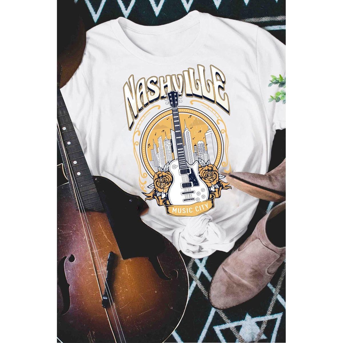 Azura Exchange Nashville Guitar Floral Print T-Shirt - L