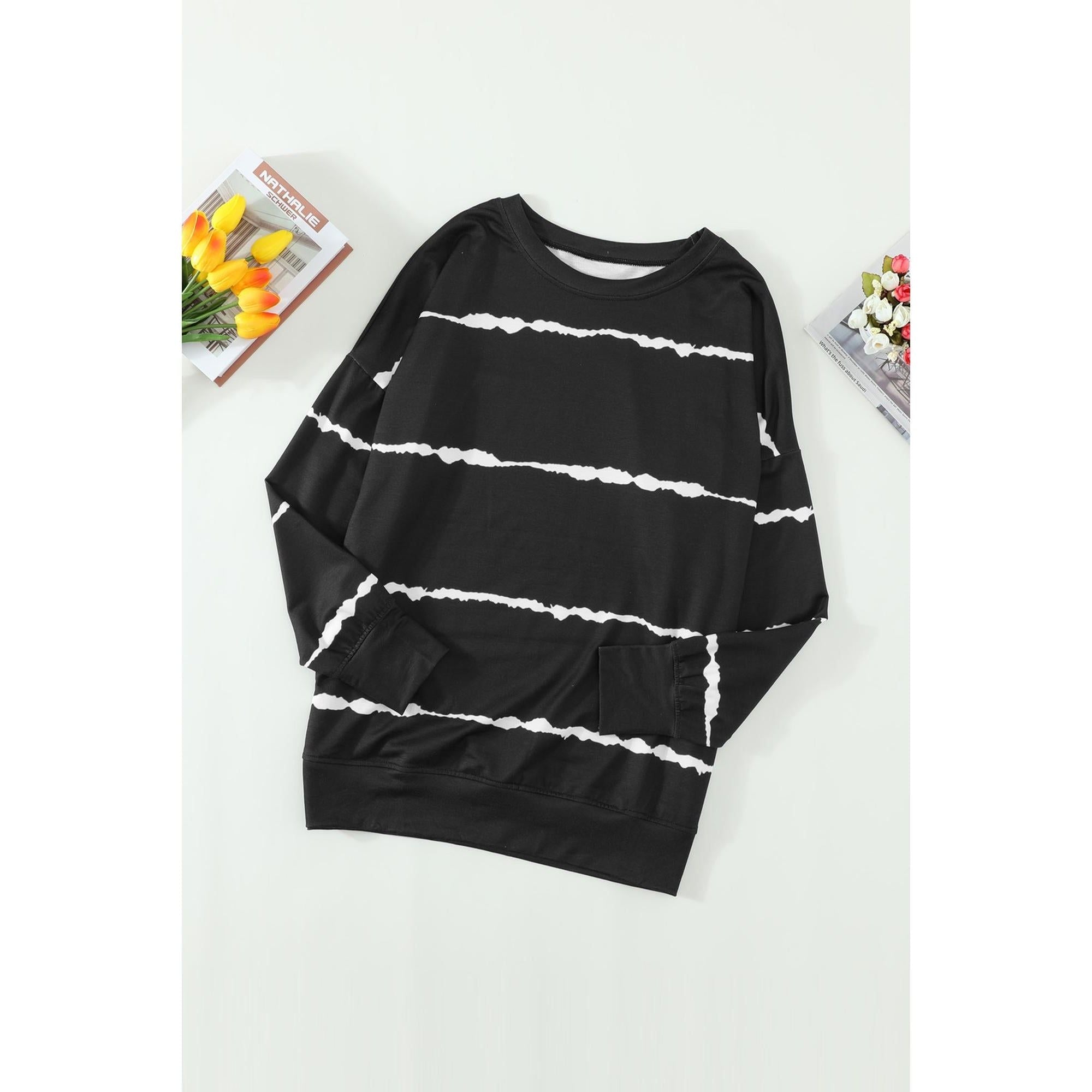 Azura Exchange Abstract Striped Long Sleeve Sweatshirt - L