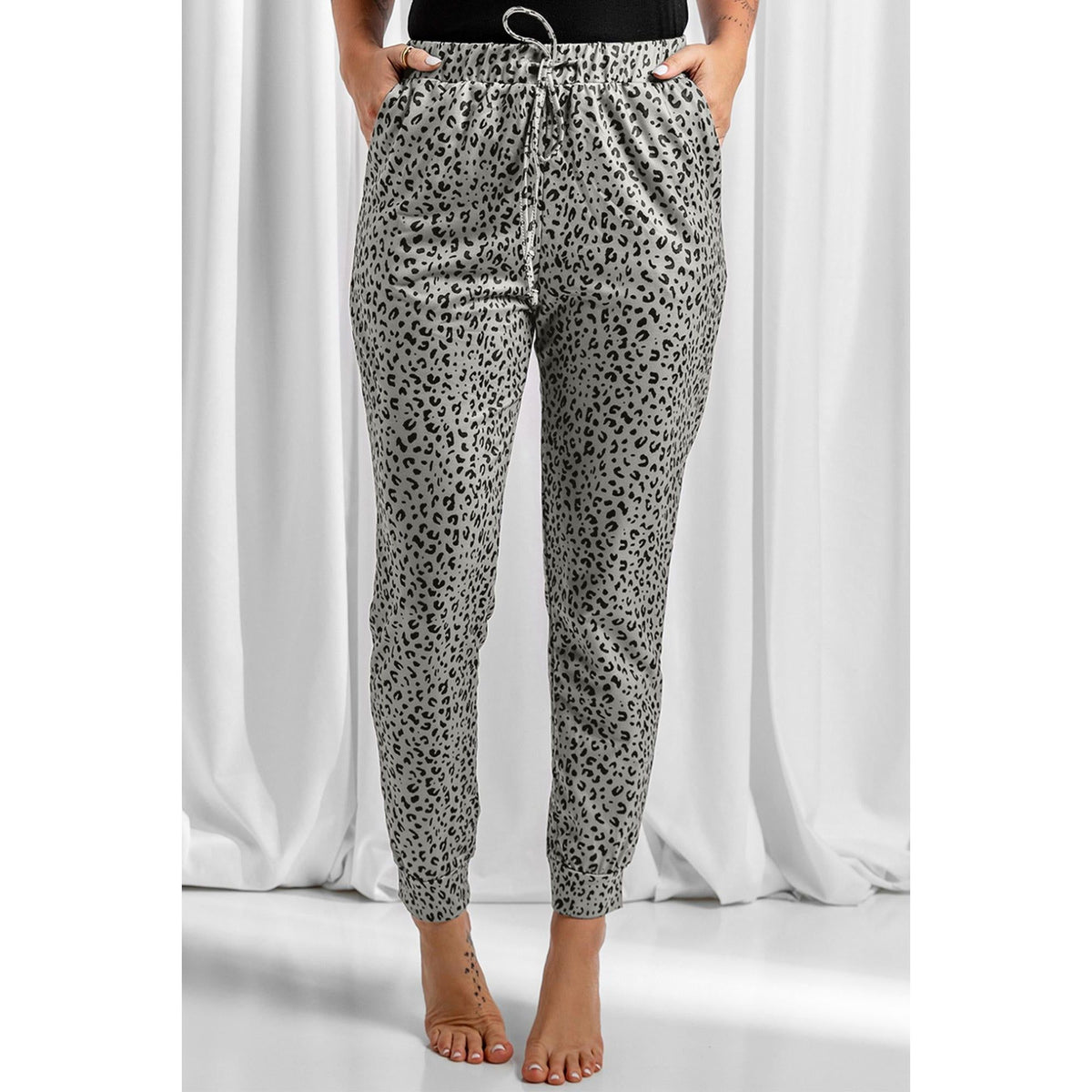 Azura Exchange Breezy Leopard Joggers - M