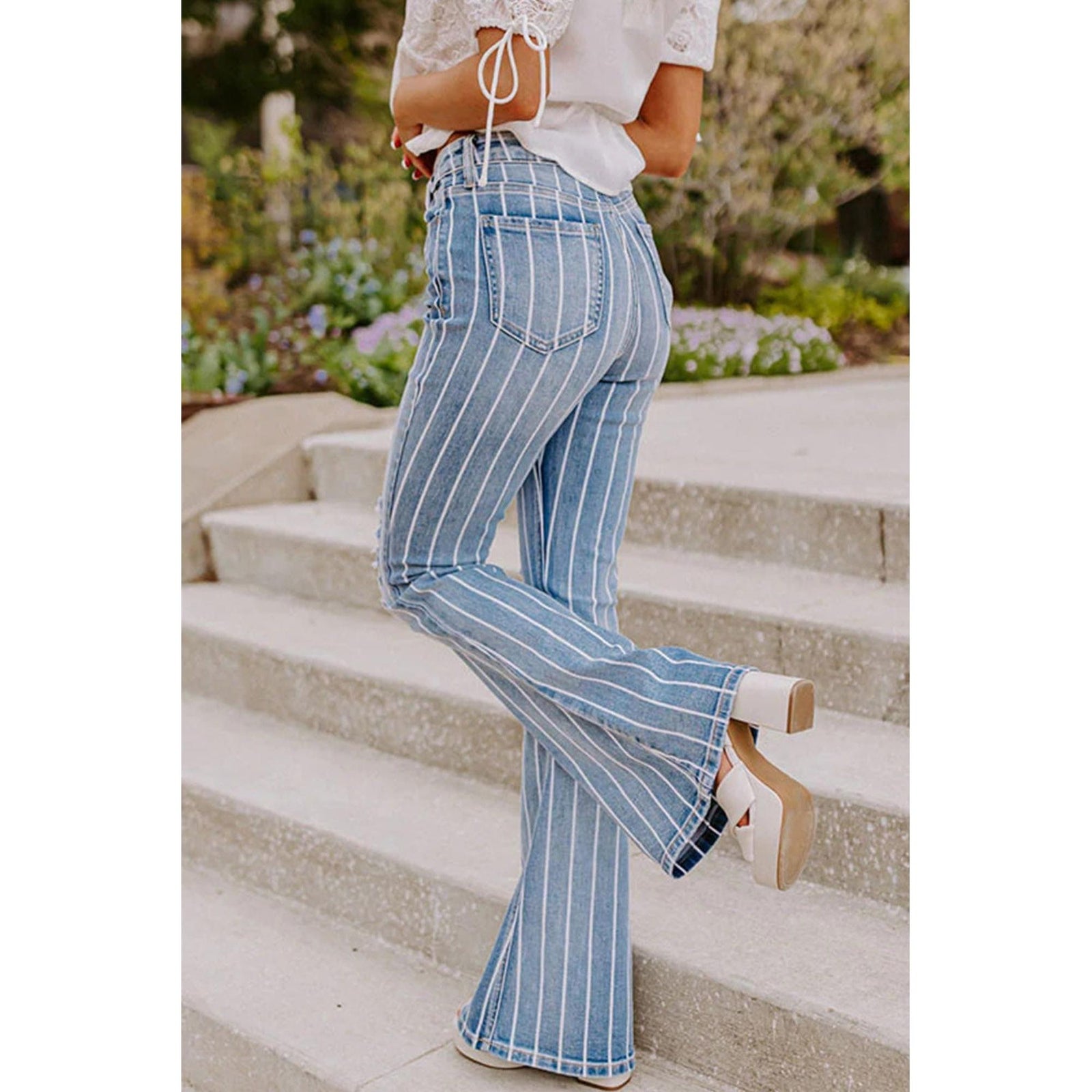 Azura Exchange Vertical Striped Ripped Flare Jeans - 10 US