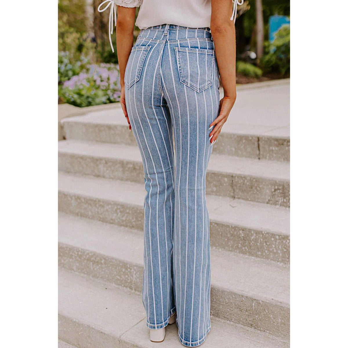 Azura Exchange Vertical Striped Ripped Flare Jeans - 10 US