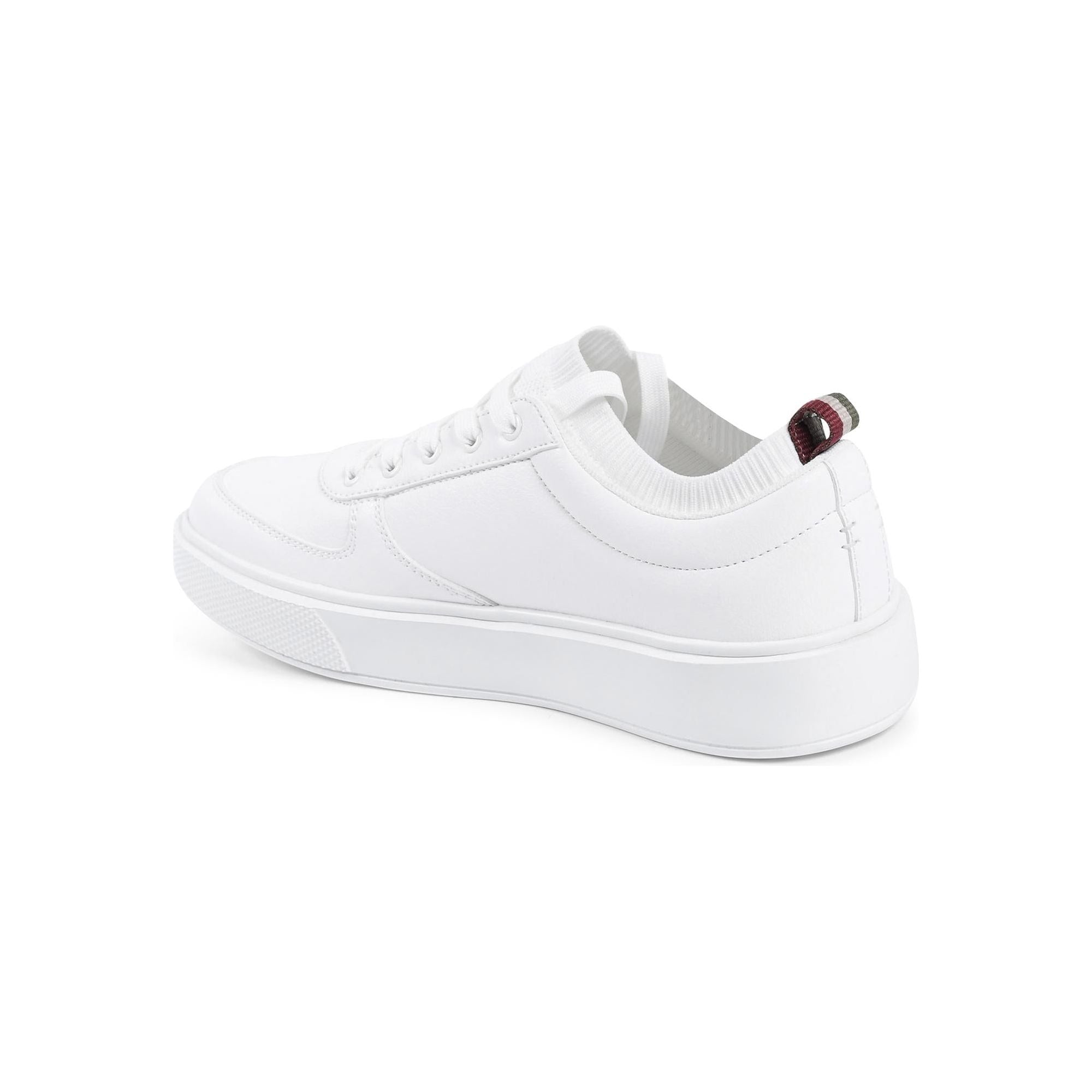 Synthetic Leather Rubber Sole Sneaker - 39 EU