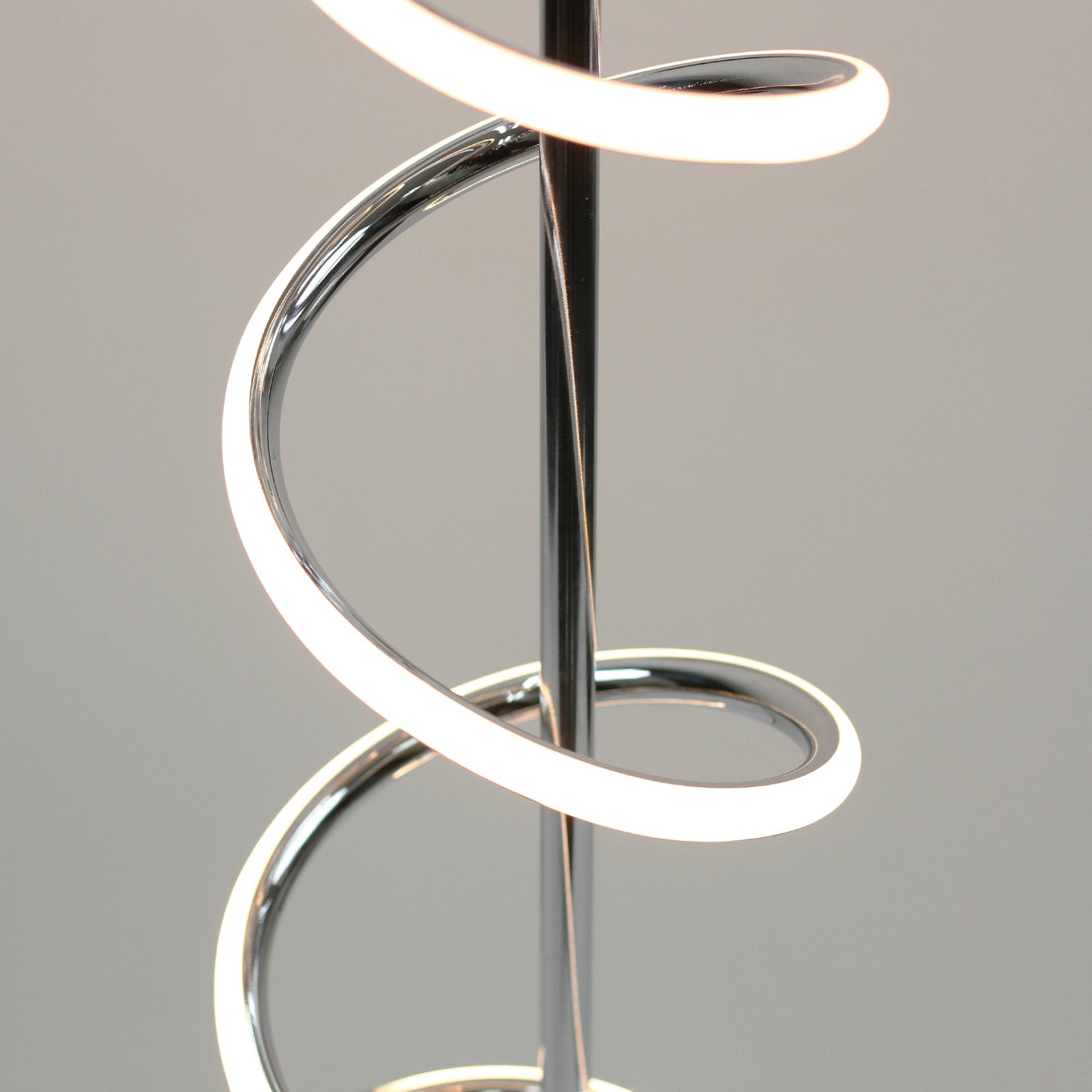 Cirrhi LED Floor Lamp - Chrome