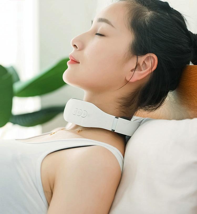 Remote Heating Neck Massager With Electromagnetic Pulse And Heat