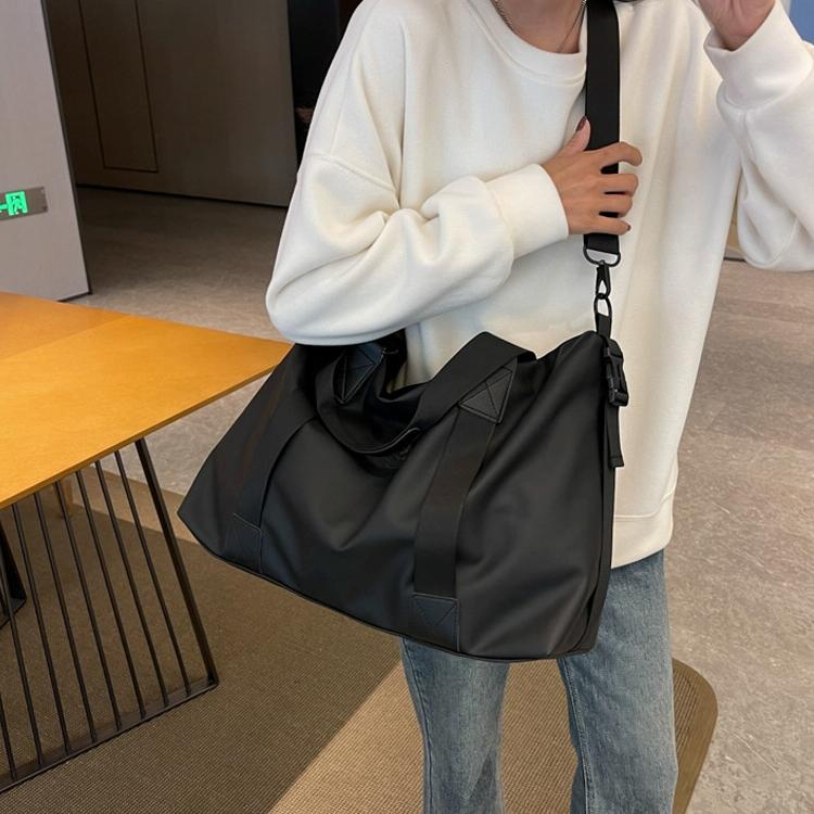 Travel-ready Waterproof Sports Bag for Fitness - Black