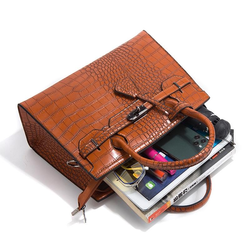 Large Capacity 3-in-1 Crocodile Print Crossbody Tote - Diagonal Design - Black