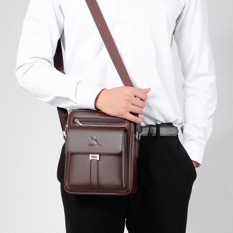 Large Capacity Men Retro Messenger Bag - Brown