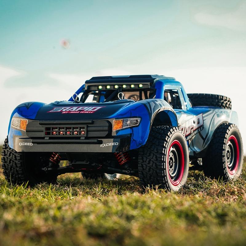 High-speed 4wd Pickup Rc Car with Full-scale High-brush Design - Red