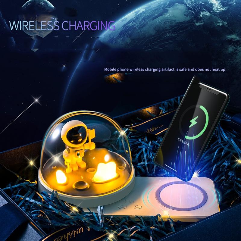 Wireless Fast Charging Bluetooth Music Lamp Astronauts