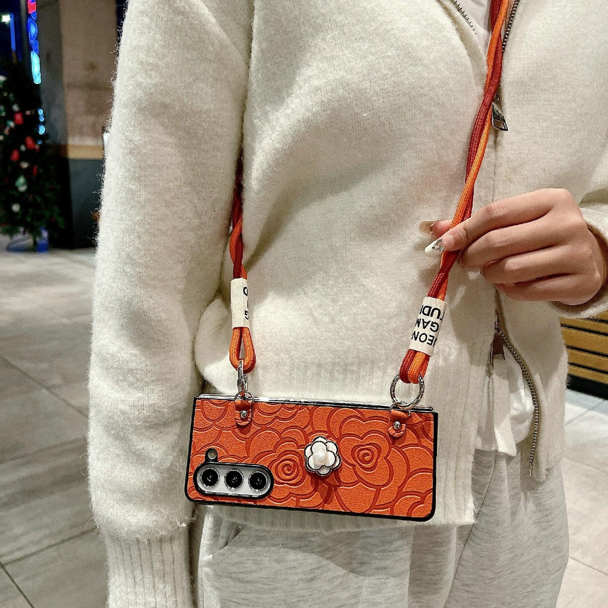 For Samsung Galaxy Z Fold4 5G Camellia Pattern Phone Case With Lanyard - Red