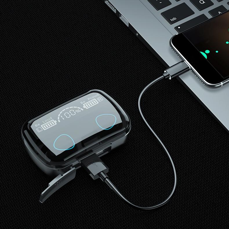 Wireless Bluetooth 5.0 Earphones with Digital Display and Charging Box - Green