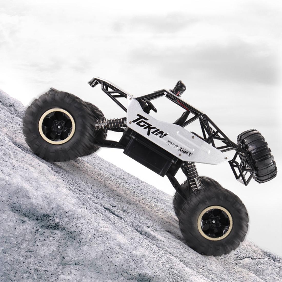37cm Remote Control Bigfoot Climbing Car - 1 12 Alloy 4wd Cross-country Toy - Green