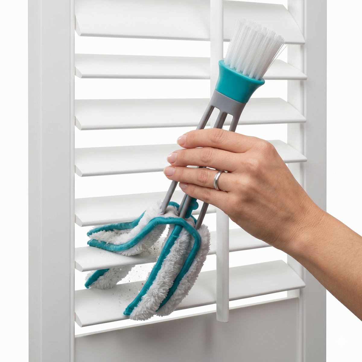 Window Shutter Blinds Brush with Interchangeable Head & Microfibre Attachment