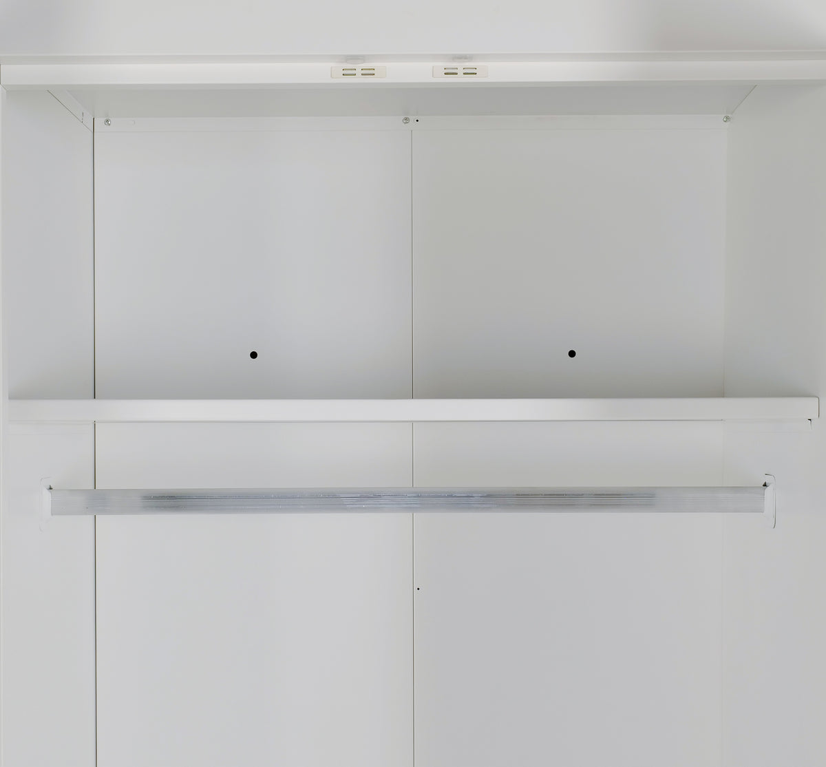 3 Door White Gloss Wardrobe – White Handles, Hanging Rail & Shelves