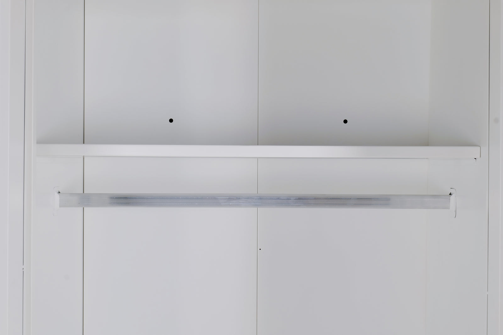 3 Door White Gloss Wardrobe – Gold Handles, Hanging Rail & Shelves