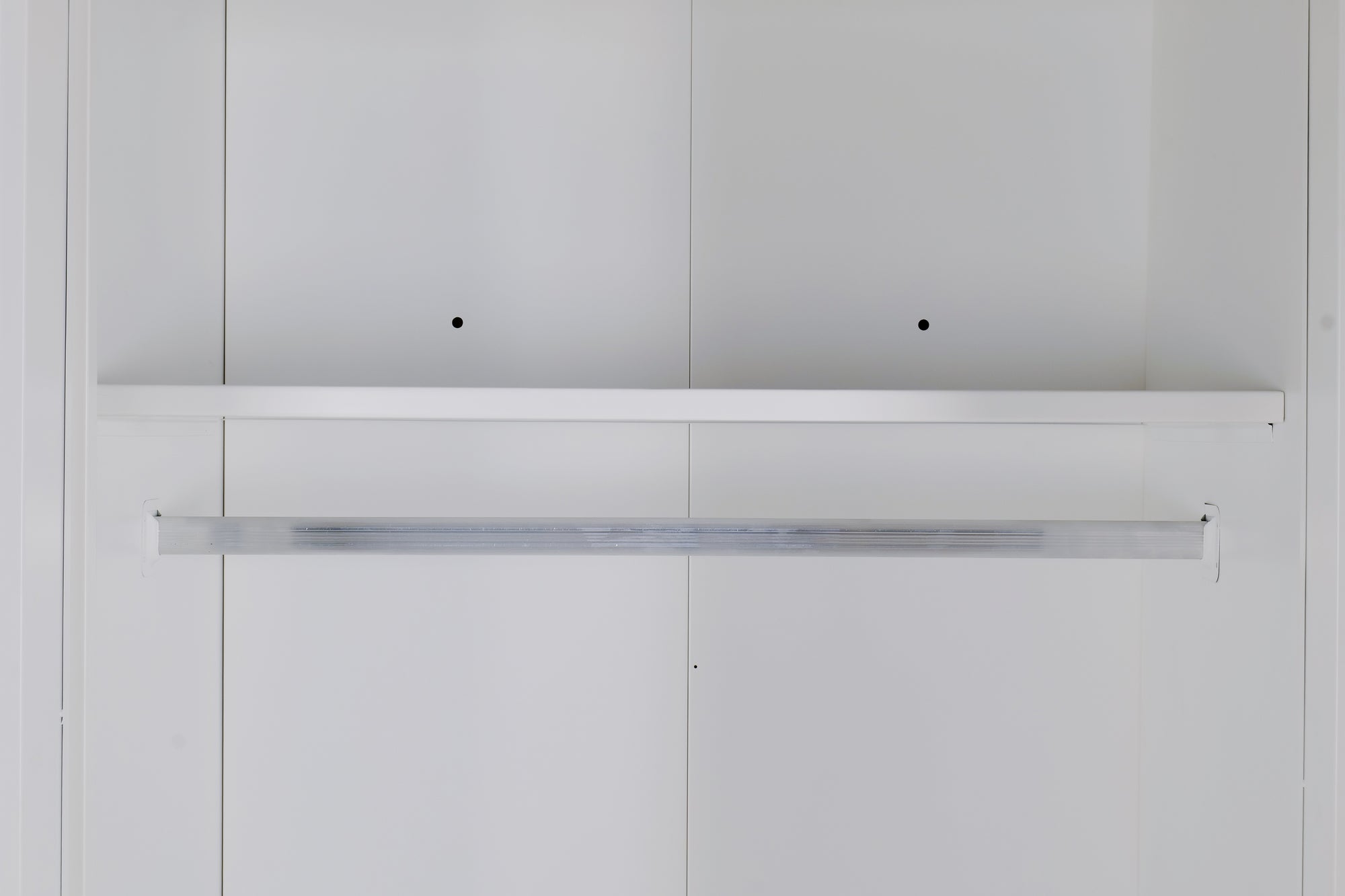 3 Door White Gloss Wardrobe – Gold Handles, Hanging Rail & Shelves
