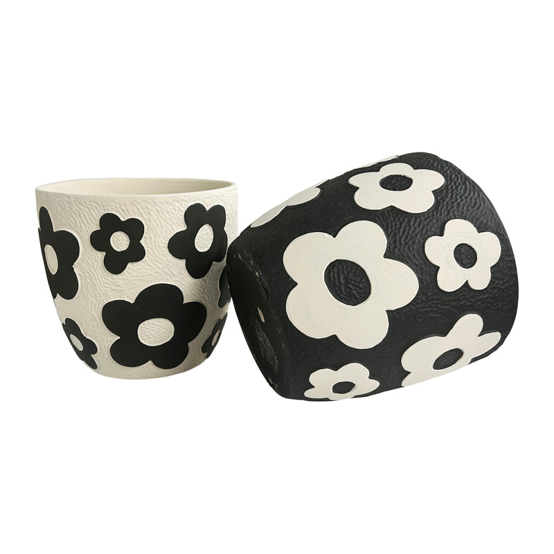 Set 2 Assorted Monochrome Flower Planters w Hole + Plug 17cm