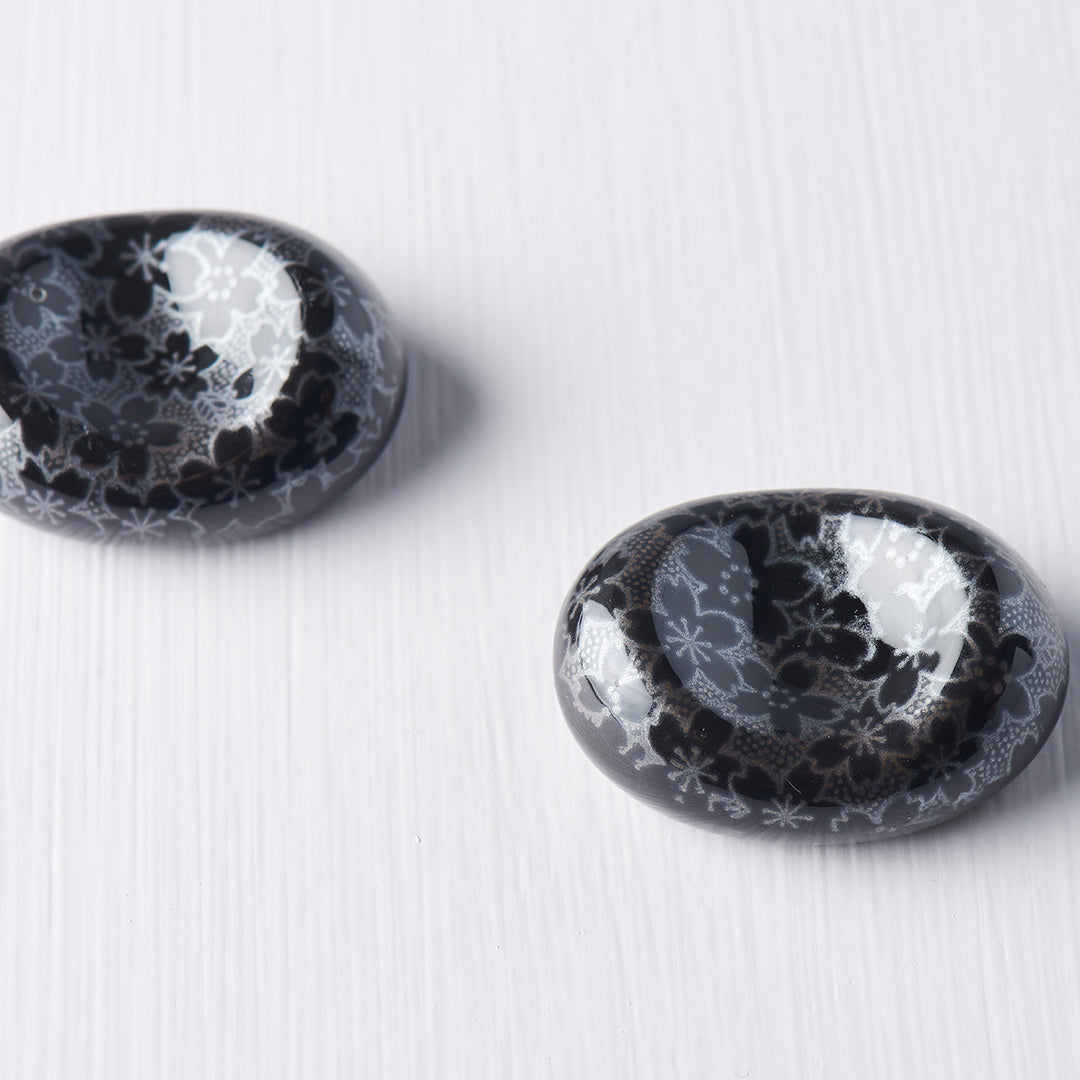 Chopstick Rest Pebble Black Sakura Design