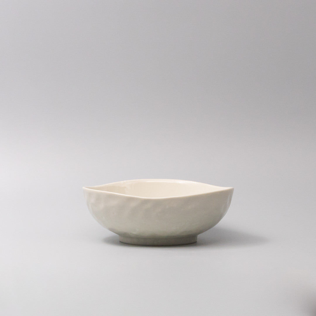 Bowl Organic Shape 17cm Kanso Soft White Glaze