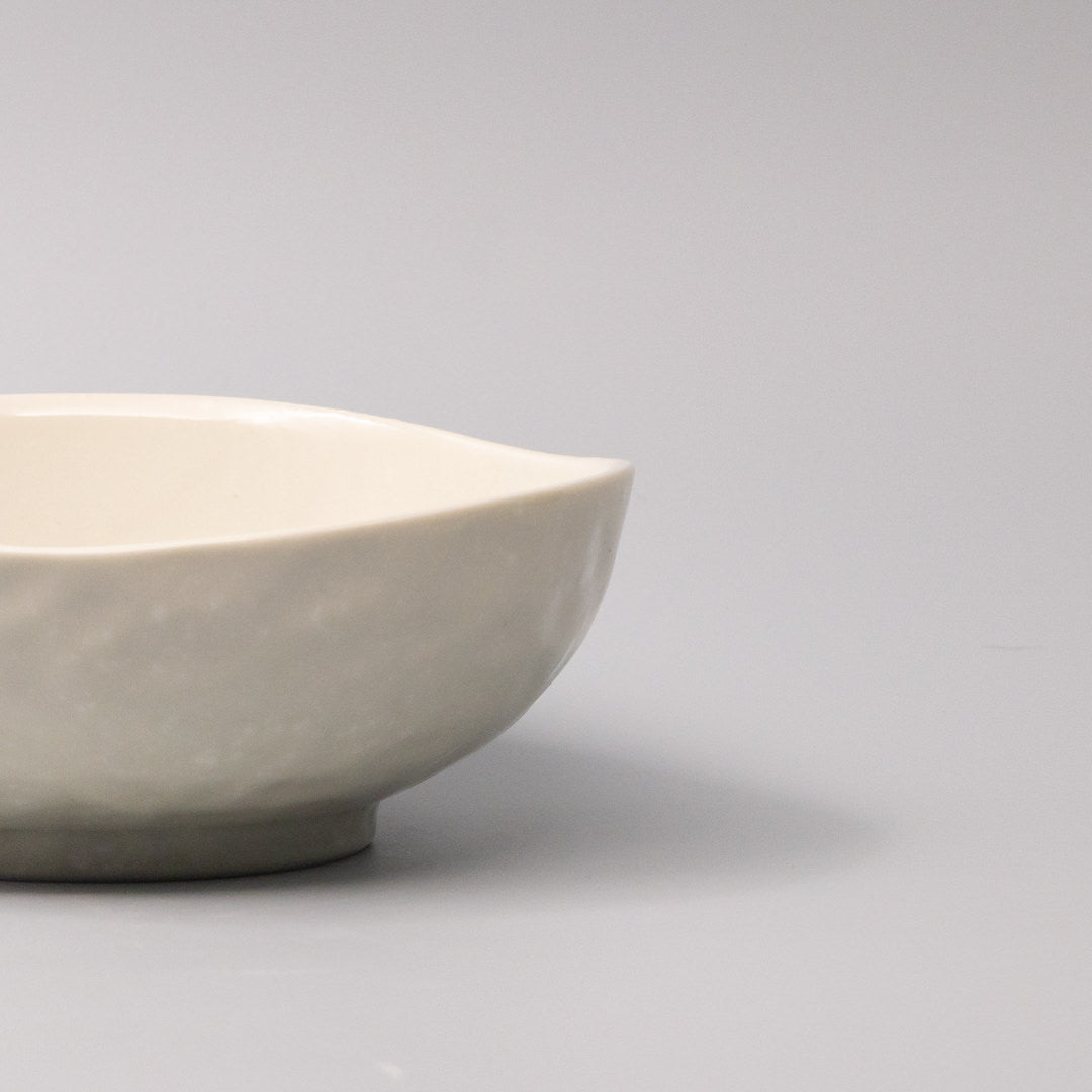 Bowl Organic Shape 17cm Kanso Soft White Glaze