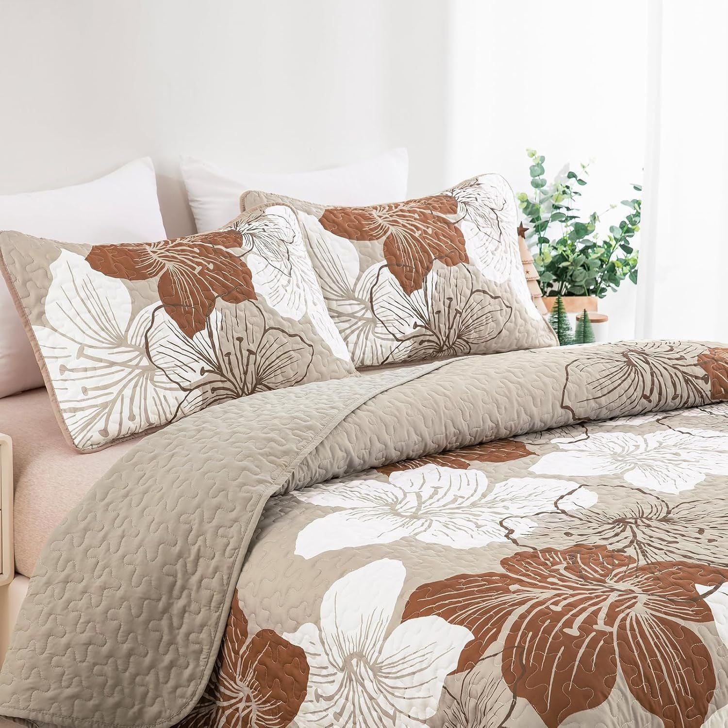 Taupe Floral Mosaic Bedspread Coverlet 3 Piece Set