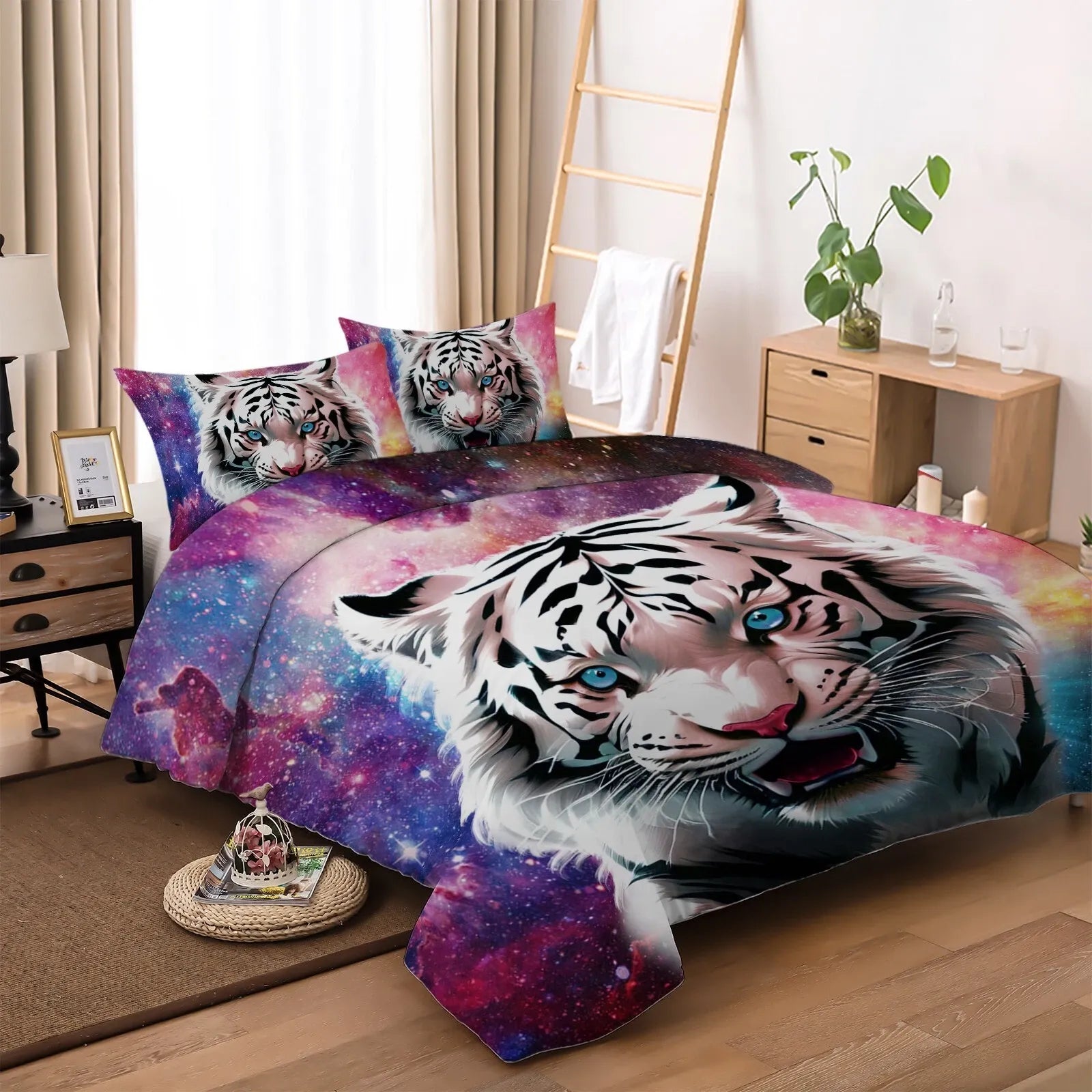 Tiger Portofino Leaf Quilt / Doona / Duvet Cover set