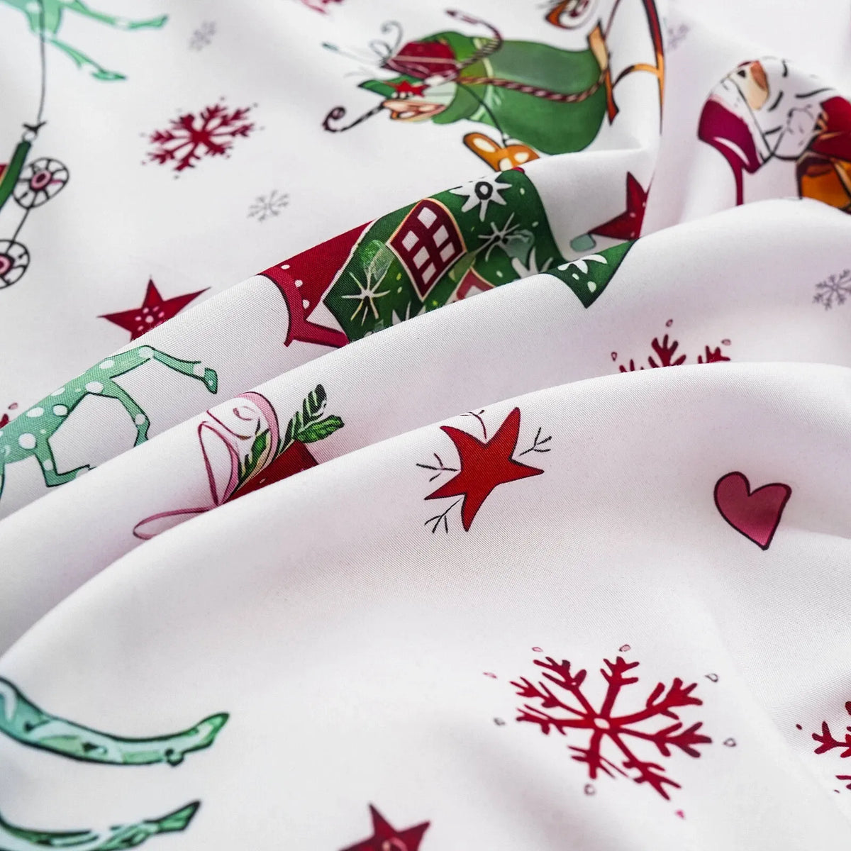 Christmas Siena Paisley Quilt / Doona / Duvet Cover set