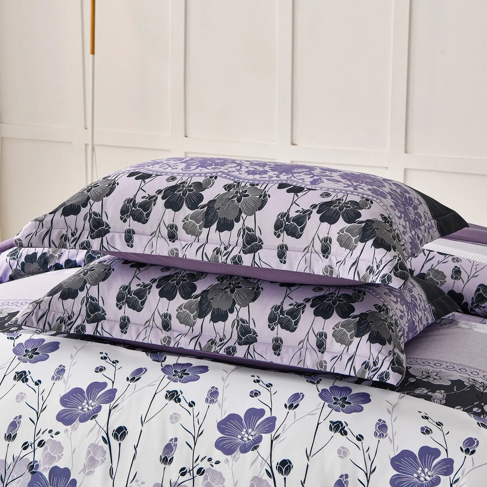 Flowers Coralie Charm Quilt / Doona / Duvet Cover set
