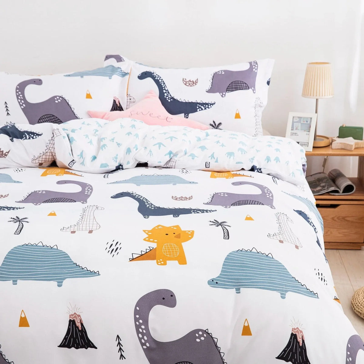 Dinosaur Noelle Leaf Quilt / Doona / Duvet Cover set