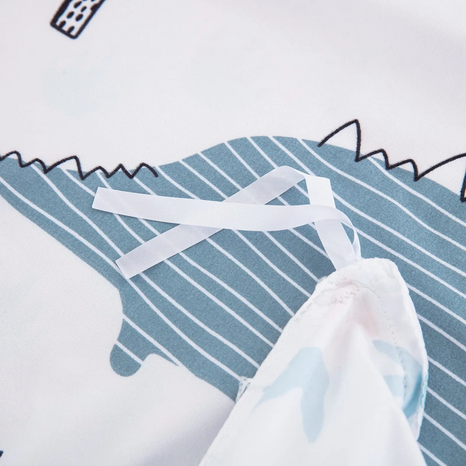 Dinosaur Noelle Leaf Quilt / Doona / Duvet Cover set
