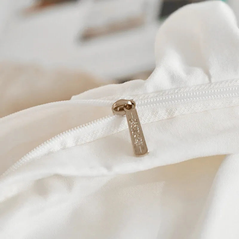 Ruffled Edge Como Ivy Quilt / Doona / Duvet Cover set