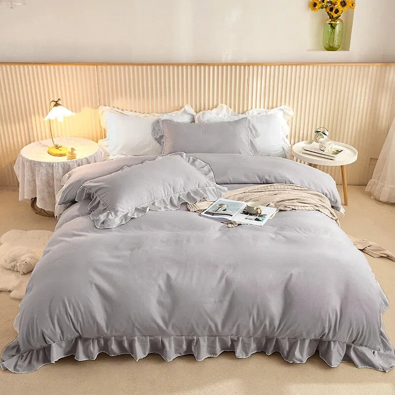 Ruffled Edge Tuscany Elegance Quilt / Doona / Duvet Cover set