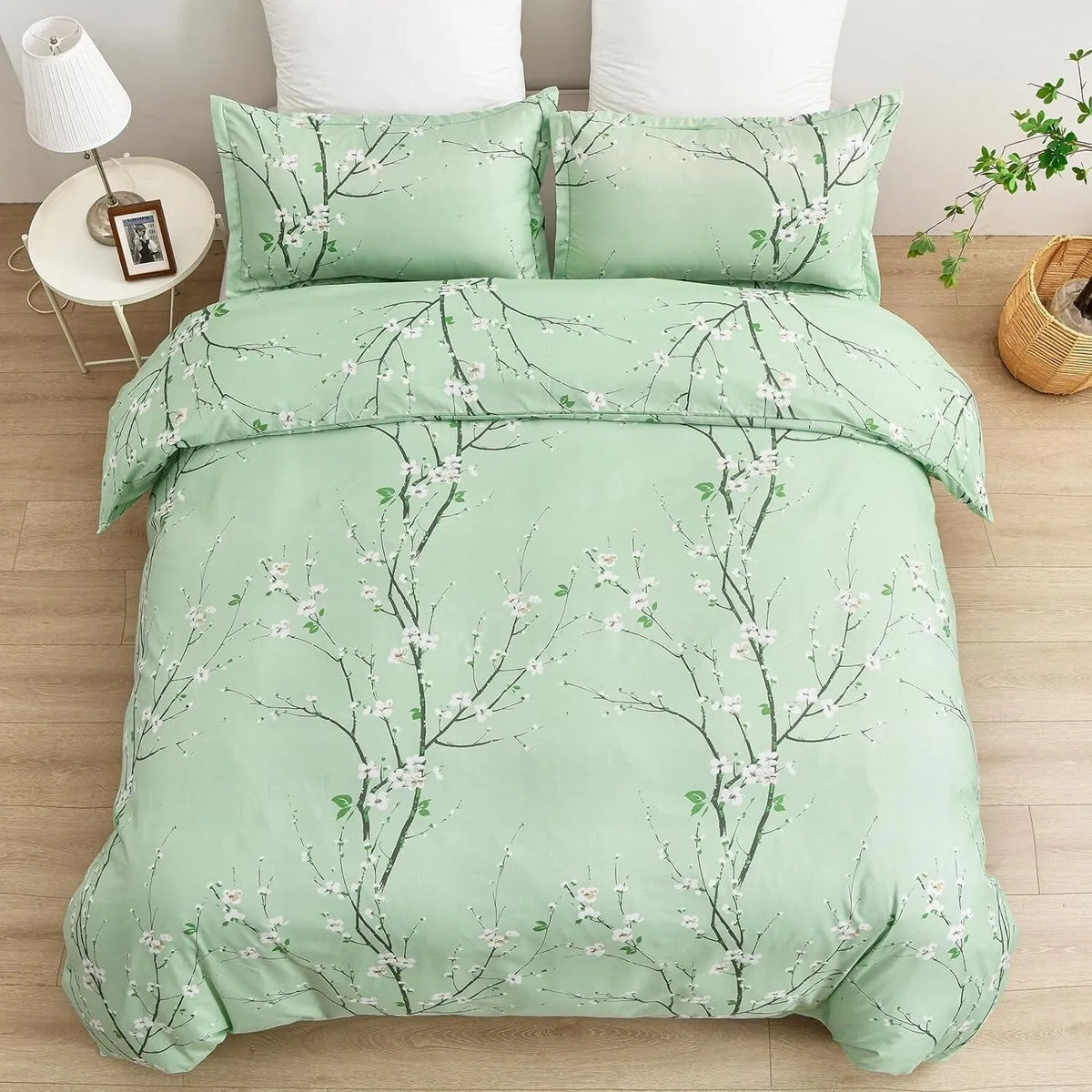 Green Alpine Botanical Quilt / Doona / Duvet Cover set