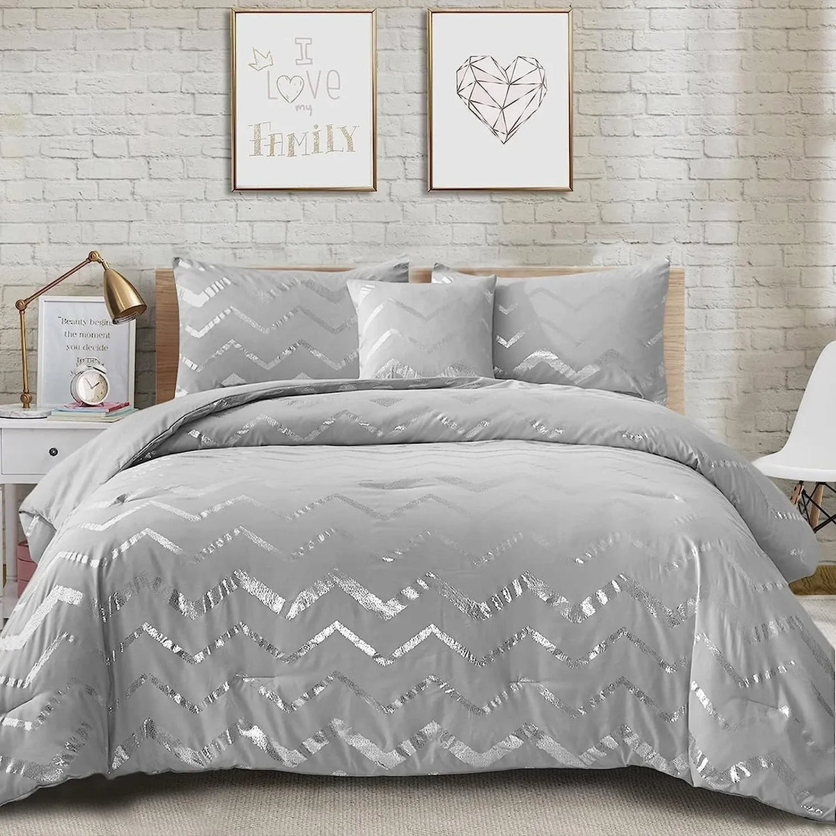 Light Grey Palermo Leaf Quilt / Doona / Duvet Cover set