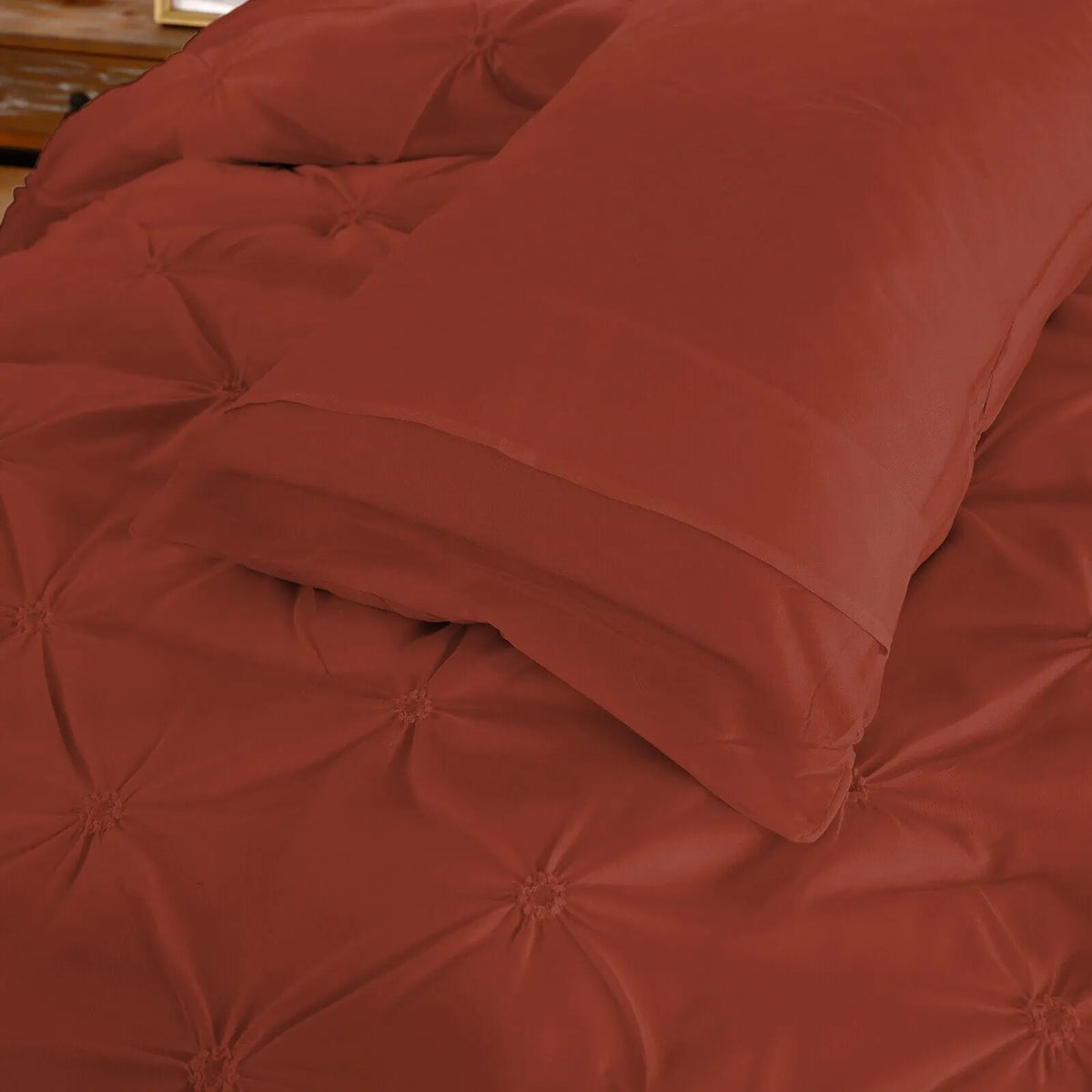 Caramel Siena Dahlia Quilt / Doona / Duvet Cover set