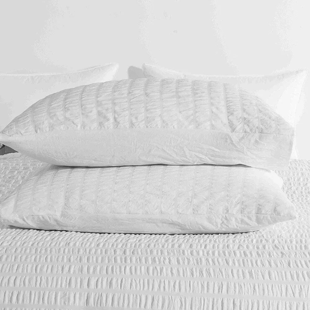 Seersucker White Valencia Dream Quilt / Doona / Duvet Cover set