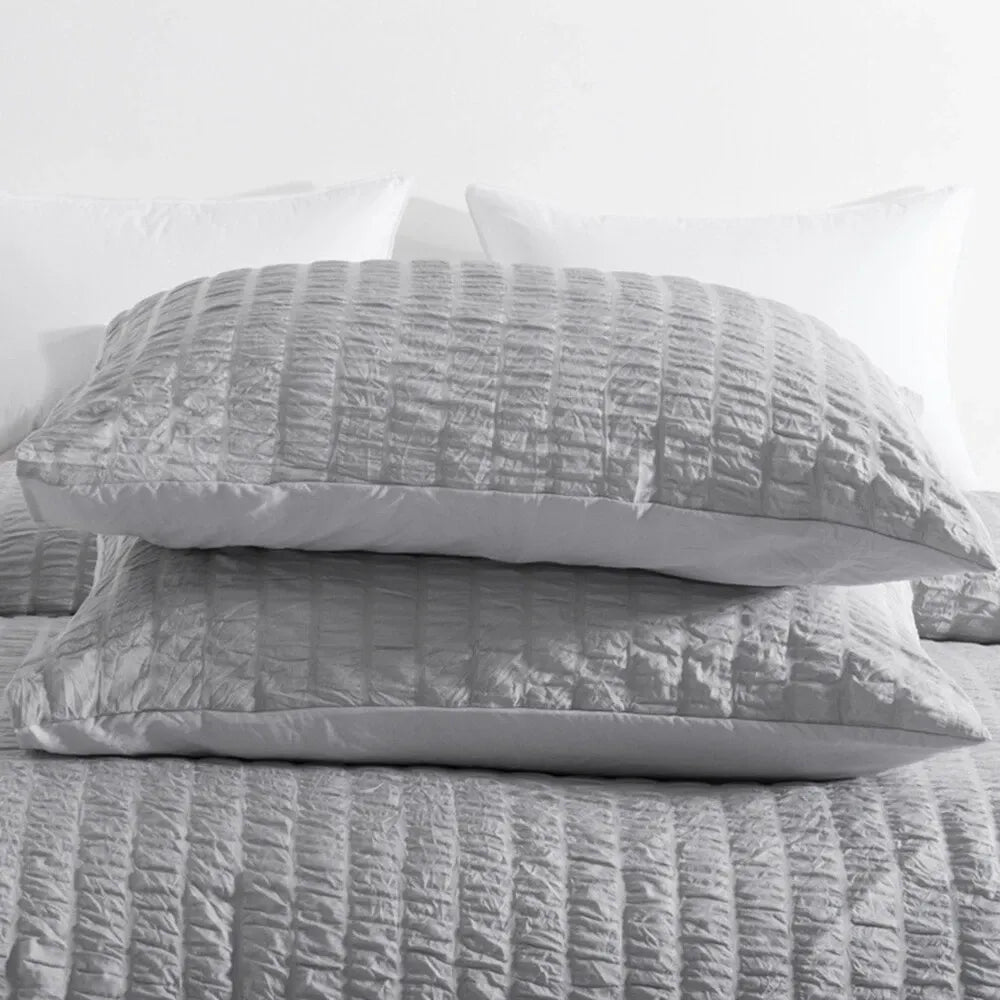 Seersucker Grey Savoy Dahlia Quilt / Doona / Duvet Cover set