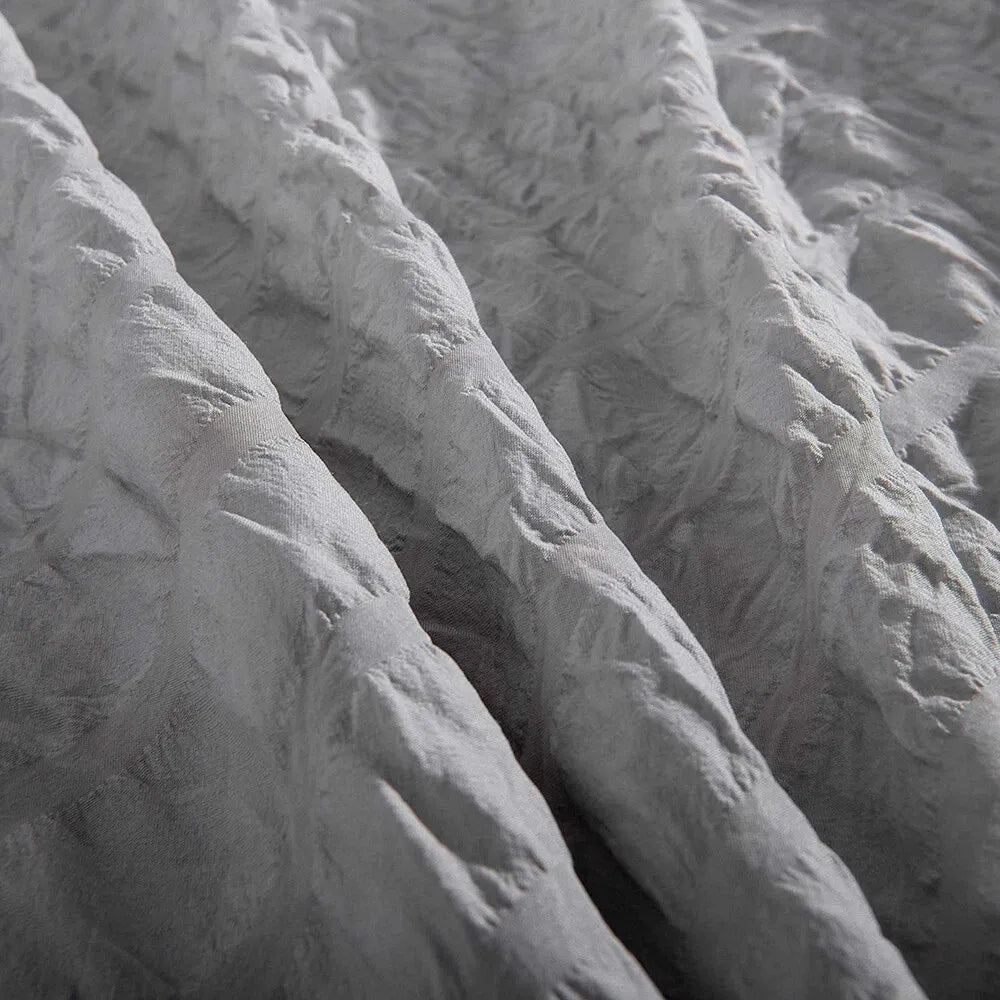 Seersucker Grey Savoy Dahlia Quilt / Doona / Duvet Cover set