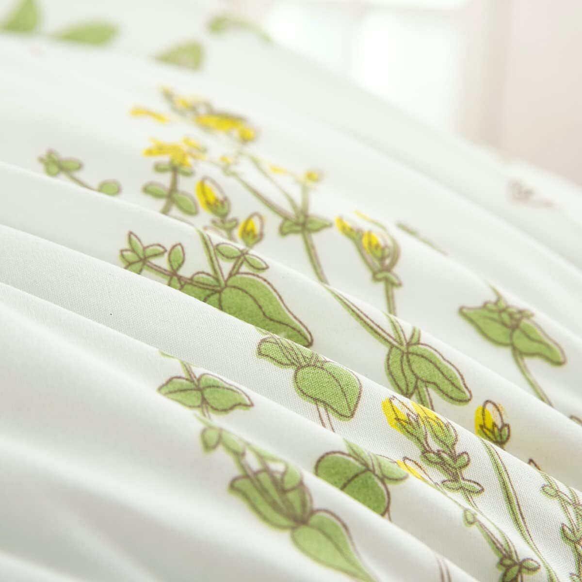 Vintage Delicate green bloom 3 Pc Comforter & Pillow Cover Set