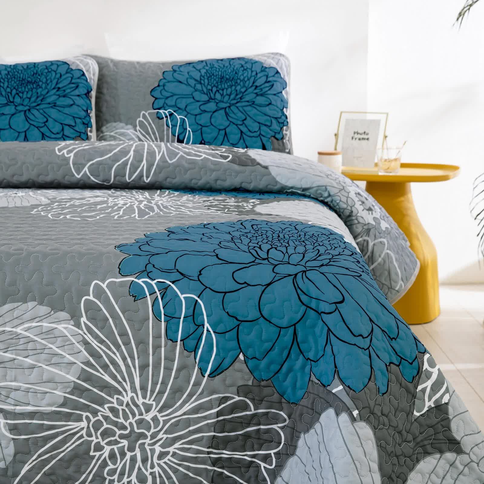 Grey Azure Bloom Quilted Coverlet Bedspread Set with Pillow Covers